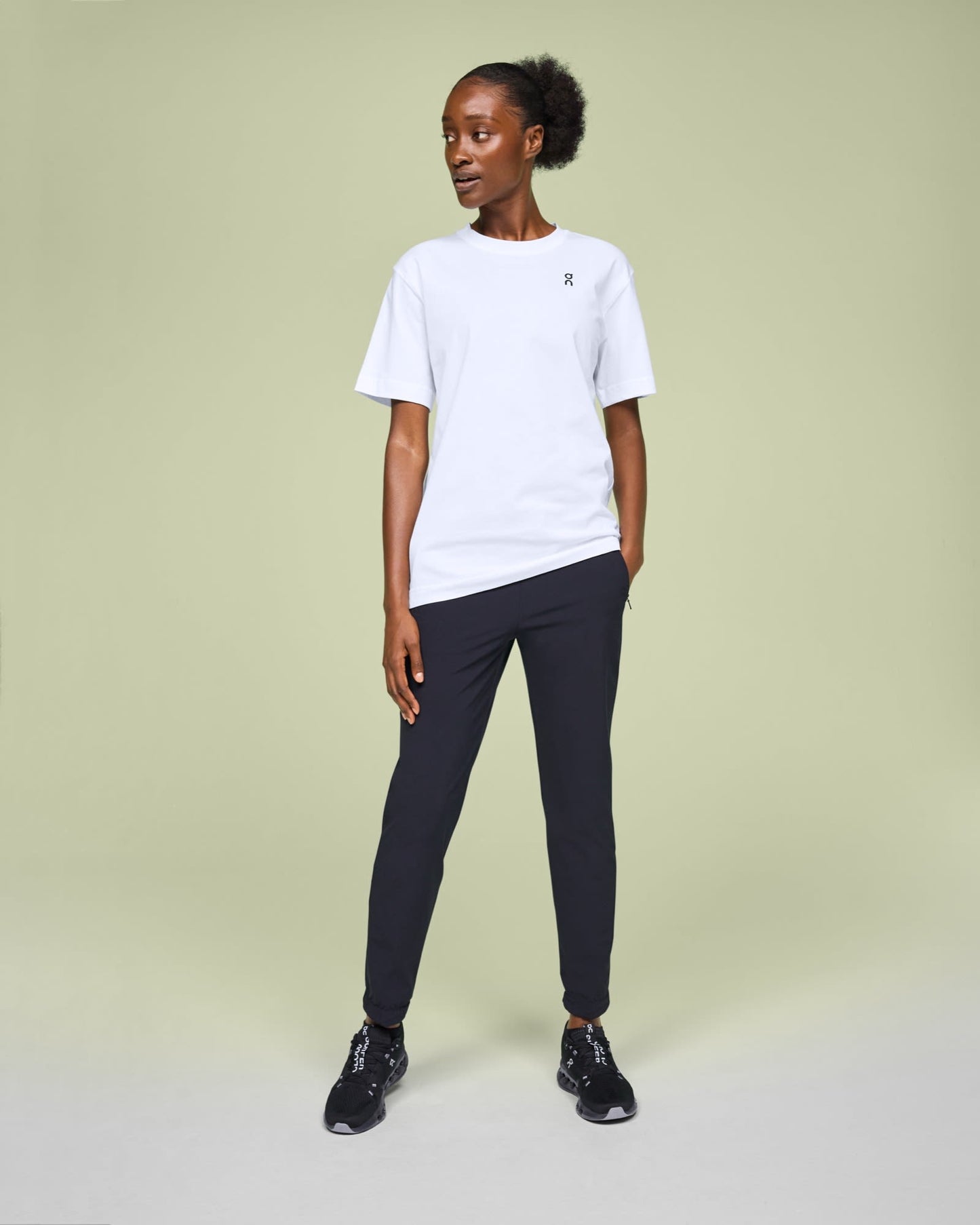 Women's Graphic-T White - US 3819